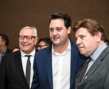 O governador Carlos Massa Ratinho Junior participa de reunião com associados do Sinduscon-PR.   Curitiba, 07/05/2019 -  Foto: Geraldo Bubniak/ANPr