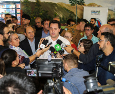 O governador Carlos Massa Ratinho Junior lança o programa Escola Segura. Foz do Iguaçu, 09/05/2019 - Foto: Geraldo Bubniak/ANPr