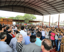 O governador Carlos Massa Ratinho Junior lança o programa Escola Segura. Foz do Iguaçu, 09/05/2019 - Foto: Geraldo Bubniak/ANPr