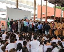 O governador Carlos Massa Ratinho Junior lança o programa Escola Segura. Foz do Iguaçu, 09/05/2019 - Foto: Geraldo Bubniak/ANPr