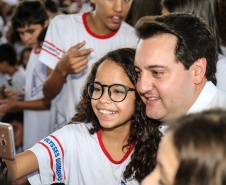 O governador Carlos Massa Ratinho Junior lança o programa Escola Segura. Foz do Iguaçu, 09/05/2019 - Foto: Geraldo Bubniak/ANPr