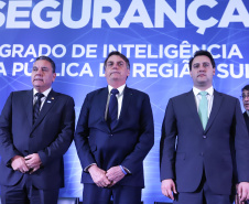 O governador Carlos Massa Ratinho Junior destacou nesta sexta-feira (10) que as forças de segurança do Paraná conseguiram reduzir em 32% o número de homicídios nos primeiros 120 dias deste ano, na comparação com o mesmo quadrimestre do ano passado