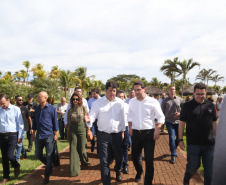 Governador Carlos Massa Ratinho Junior conhece o empreendimento turístico que está sendo instalado pela rede internacional Hard Rock, em Sertaneja. Foto: Gilson Abreu/ANPr