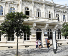 O Museu da Imagem e do Som do Paraná (MIS-PR) e Museu Paranaense
(MP) promovem neste fim de semana (dias 18 e 19 de maio) o &quot;Museus em
Diálogo&quot; — a ação conjunta entre os museus estaduais integra a 17ª Semana
Nacional de Museus proposta pelo Instituto Brasileiro de Museus (IBRAM).Foto: Kraw Penas/SEEC