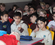 O município de Agudos do Sul, localizado na Região Metropolitana de Curitiba, recebeu nesta sexta-feira (07/06), a primeira ação do Programa Criança Feliz no Paraná, na Escola Municipal Miguel Júnior de Souza. A atividade faz parte de uma série de ações sociais que incluem o programa nos municípios.  -  Agudos do Sul, 07/06/2019  -  Foto: Divulgação SEJUF