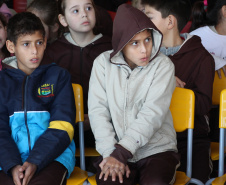 O município de Agudos do Sul, localizado na Região Metropolitana de Curitiba, recebeu nesta sexta-feira (07/06), a primeira ação do Programa Criança Feliz no Paraná, na Escola Municipal Miguel Júnior de Souza. A atividade faz parte de uma série de ações sociais que incluem o programa nos municípios.  -  Agudos do Sul, 07/06/2019  -  Foto: Divulgação SEJUF