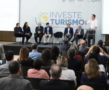 Governador Carlos Massa Ratinho Junior participa do seminário  do programa Investe Turismo, em Foz do Iguaçu. Foto: Rodrigo Felix Leal/ANPr