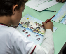 Os 1.103 alunos de 5º ano das escolas municipais que visitaram o Porto de Paranaguá neste primeiro semestre se preparam para participar do Concurso de Desenho do Projeto Porto Escola.  -  Paranaguá, 17/06/2019  -  Foto: Cláudio Neves/ANPr