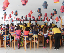 Quem quiser aproveitar o domingo, 23, no Museu Oscar Niemeyer poderá participar das ações gratuitas organizadas pela Equipe do Educativo.  -  Foto: Maita Franco/MON