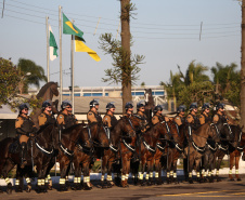 O governador Carlos Massa Ratinho Junior e o presidente em exercício Hamilton Mourão receberam nesta sexta-feira (28) a medalha Heróis da Cavalaria, da Polícia Montada Coronel Dulcídio. A condecoração foi entregue na cerimônia, em Curitiba, que comemora os 140 anos do regimento, que é a unidade mais antiga da Polícia Militar do Paraná.  -  Curitiba, 28/06/2019  -  Foto: José Fernando Ogura/ANPr