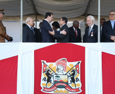 O governador Carlos Massa Ratinho Junior e o presidente em exercício Hamilton Mourão receberam nesta sexta-feira (28) a medalha Heróis da Cavalaria, da Polícia Montada Coronel Dulcídio. A condecoração foi entregue na cerimônia, em Curitiba, que comemora os 140 anos do regimento, que é a unidade mais antiga da Polícia Militar do Paraná.  -  Curitiba, 28/06/2019  -  Foto: José Fernando Ogura/ANPr