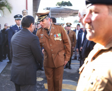 O governador Carlos Massa Ratinho Junior e o presidente em exercício Hamilton Mourão receberam nesta sexta-feira (28) a medalha Heróis da Cavalaria, da Polícia Montada Coronel Dulcídio. A condecoração foi entregue na cerimônia, em Curitiba, que comemora os 140 anos do regimento, que é a unidade mais antiga da Polícia Militar do Paraná.  -  Curitiba, 28/06/2019  -  Foto: José Fernando Ogura/ANPr