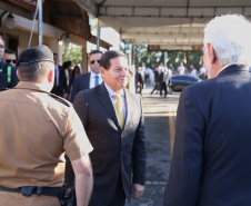 O governador Carlos Massa Ratinho Junior e o presidente em exercício Hamilton Mourão receberam nesta sexta-feira (28) a medalha Heróis da Cavalaria, da Polícia Montada Coronel Dulcídio. A condecoração foi entregue na cerimônia, em Curitiba, que comemora os 140 anos do regimento, que é a unidade mais antiga da Polícia Militar do Paraná.  -  Curitiba, 28/06/2019  -  Foto: José Fernando Ogura/ANPr