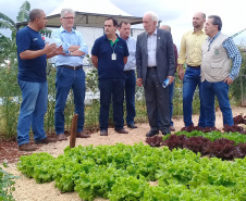 O vice-governador do Paraná, Darci Piana, e o secretário estadual da agricultura e do Abastecimento, Noberto Ortigara, visitaram nesta quarta (3) a Expotécnica, feira agropecuária realizada em Sabáudia, norte do estado. A feira, na sua 26ª edição, se destaca pela elevada presença de produtores rurais de toda a região e pelas inovações trazidas ao homem do campo.  -  Sabáudia, 03/07/2019  -  Foto: Lucas V.de Araújo/Iapar