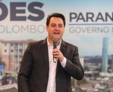Governador Carlos Massa Ratinho Junior assina liberação de recursos para pavimentação de vias urbanas de Colombo - Curitiba, 04/07/2019 -  Foto: Geraldo Bubniak/ANPr