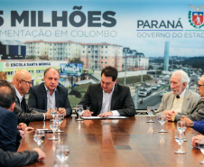 Governador Carlos Massa Ratinho Junior assina liberação de recursos para pavimentação de vias urbanas de Colombo - Curitiba, 04/07/2019 -  Foto: Geraldo Bubniak/ANPr