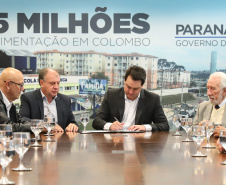 Governador Carlos Massa Ratinho Junior assina liberação de recursos para pavimentação de vias urbanas de Colombo  -  Curitiba, 04/07/2019  -  Foto: Rodrigo Félix Leal/ANPrr