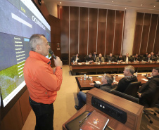 O governador em exercício Darci Piana reunido com o secretariado de Governo. Na foto, o coordenador da Defesa Civil do Paraná, Cel. QOBM Ricardo Silva.Curitiba, 16-07-19.Foto: Arnaldo Alves / ANPr.