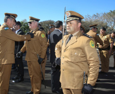 O governador em exercício Darci Piana e o chefe da Casa Civil, Guto Silva, entregaram nesta quinta-feira (19) quatro novas viaturas para reforçar as ações policiais na região de Pato Branco, no Sudoeste do Paraná