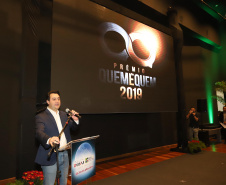 O governador Carlos Massa Ratinho Junior participou, Medianeira, da abertura da AveSui South America, feira de aves, suínos, peixes e leite, considerada uma das maiores de proteína animal do continente. Presentes na solenidade: vice-prefeito de Medianeira, José Vani Graci; o secretário de Agricultura e do Abastecimento, Norberto Ortigara; presidente da Cooperativa Lar, Irineo da Costa Rodrigues; deputados: Marcel Micheletto; cel. Lee; entre outros.Medianeira, 23-07-19.Foto: Arnaldo Alves / ANPr.