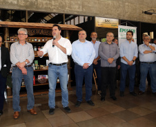 O Governo do Paraná repassa nesta quarta-feira (24) 54 veículos para escritórios da Emater no Interior do Estado. A entrega foi feita pelo governador Carlos Massa Ratinho Junior,  na sede da Emater, em Curitiba.Foto Gilson Abreu/ANPr