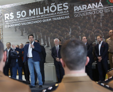 O governador Carlos Massa Ratinho Junior assina  promoções e progressões das Forças de Segurança Pública. Foto: Jaelson Lucas/ANPr