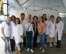 A Secretaria da Saúde do Paraná promove neste mês diversas ações da campanha Julho Amarelo, que visa conscientizar a população sobre a prevenção e tratamento das hepatites virais. Uma das principais atividades aconteceu nesta quinta-feira (25), em Curitiba, com a oferta de testes rápidos para diagnóstico das hepatites B e C. Foto: Divulgação/SESA