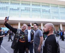 O governador Carlos Massa Ratinho Junior participou e deu as boas-vindas aos motoqueiros, presentes na benção em comemoração ao seu dia. Curitiba, 17-07-19.Foto: Arnaldo Alves / ANPr.