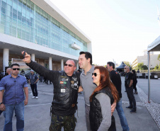 O governador Carlos Massa Ratinho Junior participou e deu as boas-vindas aos motoqueiros, presentes na benção em comemoração ao seu dia. Curitiba, 17-07-19.Foto: Arnaldo Alves / ANPr.