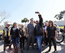 O governador Carlos Massa Ratinho Junior participou e deu as boas-vindas aos motoqueiros, presentes na benção em comemoração ao seu dia. Curitiba, 17-07-19.Foto: Arnaldo Alves / ANPr.