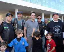 O governador Carlos Massa Ratinho Junior participou e deu as boas-vindas aos motoqueiros, presentes na benção em comemoração ao seu dia. Curitiba, 17-07-19.Foto: Arnaldo Alves / ANPr.