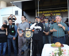 O governador Carlos Massa Ratinho Junior participou e deu as boas-vindas aos motoqueiros, presentes na benção em comemoração ao seu dia. Curitiba, 17-07-19.Foto: Arnaldo Alves / ANPr.