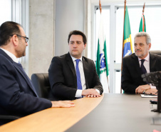 O Governo do Estado vai trabalhar de forma conjunta com o Ministério Público do Paraná para combater a sonegação e os crimes fiscais. O governador Carlos Massa Ratinho Junior acompanhou nesta segunda-feira (29) a criação do Grupo de Atuação Especial de Combate à Sonegação Fiscal e Outros Ilícitos Tributários (Gaesf), que vai atuar em parceria com o Governo na fiscalização e enfrentamento a crimes desta natureza.