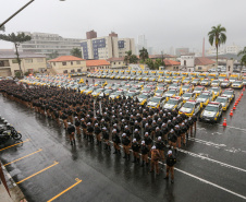 A Polícia Militar do Paraná (PM-PR) iniciou uma mega-operação (Operação 100) em Curitiba  e Região Metropolitana nesta sexta-feira (2). São 165 viaturas, 550 policiais militares de todos os batalhões espalhados pelos municípios com auxílio de motocicletas, cães, cavalos e helicóptero.  Curitiba, 02/08/2019 -  Foto: Geraldo Bubniak/ANPr