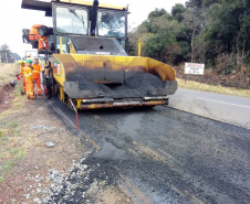 O Departamento de Estradas de Rodagem (DER-PR) finalizou na sexta-feira os trabalhos de recuperação de um trecho de 63 quilômetros da PR-280, entre Palmas e o acesso à BR-153, no município de General Carneiro, no Sul do Estado. A rodovia recebeu investimentos de R$ 882 mil de recursos próprios do GovernFoto:DER