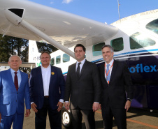 O Paraná passa a ter a maior malha aeroviária do País com o início nesta quarta-feira (07) do programa Voe Paraná. O novo pacote aéreo regional foi lançado pelo governador Carlos Massa Ratinho Junior no Aeroporto do Bacacheri, em Curitiba, e vai atender 12 cidades, de todas as regiões do Estado.Foto Gilson Abreu AENPr