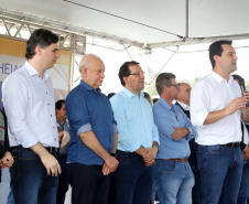 O governador Carlos Massa Ratinho Junior reúne-se com prefeitos na sede da Associação dos Municípios do Sudoeste do Paraná (Amsop), em Francisco Beltrão e assina autorização para licitações de obras para a infraestrutura urbana