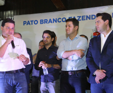 O governador Carlos Massa Ratinho Junior autorizou nesta quinta-feira (8), em Pato Branco, o repasse de R$ 20 milhões para a construção do novo prédio da prefeitura da cidade. O convênio prevê R$ 6 milhões de contrapartida municipal. 