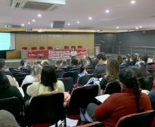 Secretaria da Saúde do Paraná e ANVISA discutem as boas práticas no ciclo do sangue. Foto: Divulgação/SESA