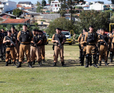 A Polícia Militar realizou duas novas edições da operação Tático Móvel na semana passada em Curitiba. O trabalho preventivo de segurança teve mais de 1,8 mil pessoas e 665 veículos abordados, com 16 prisões e 187 autos de infração lavrados. As ações envolveram 550 policiais entre quinta-feira (15) e sexta-feira (16/08).