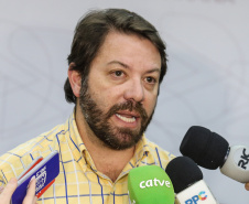 O diretor operacional do Detran-PR, Mauro Monteiro concede entrevista sobre as novas regras de aplicação da placa Mercosul.    27/08/2019 -  Foto: Geraldo Bubniak/AEN