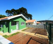 A Cohapar iniciou a venda de 47 novas moradias populares em Piraquara. As unidades fazem parte do Residencial Parque das Águas, que está com 26% do cronograma de obras concluído e deverá ser entregue aos futuros moradores no primeiro semestre de 2020.