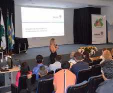 A Divisão de Resíduos Sólidos da Secretaria de Estado do Desenvolvimento Sustentável e do Turismo promoveu encontro nessa quarta-feira (02), em Curitiba, um encontro para discutir os principais avanços, projetos e dificuldades na área de resíduos sólidos no Paraná