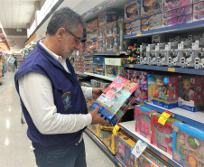Fiscalização apreende 795 brinquedos irregulares. Foto:Divulgação/IPEM