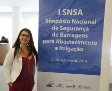 A engenheira da Sanepar Adriana Verchai de Lima Lobo, que representa o Paraná no CBDB, explica que o objetivo do simpósio foi disseminar a cultura de segurança de barragens de abastecimento público e mitigar riscos de ocorrência de incidentes ou de acidentes com estas estruturas