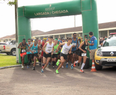 Dezenas de atletas participam do Desafio 10 Km do 17º Batalhão de Polícia Militar. Foto:Soldado Ismael Ponchio