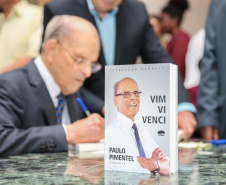 Lançamento de Livro e homenagem de universidades estaduais ao ex-governador Paulo Pimentel, no Salão Nobre do Palácio Iguaçu em Curitiba.   11/11/2019  -  Foto: Geraldo Bubniak/AEN