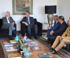 O Governo do Paraná estabeleceu os primeiros contatos para uma futura parceria com a República Dominicana