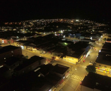 Trabalho de troca das 2.428 luminárias em Wenceslau Braz foi feito com recursos do Programa de Eficiência Energética da Copel, regulado pela Agência Nacional de Energia Elétrica (Aneel).
Foto: Copel