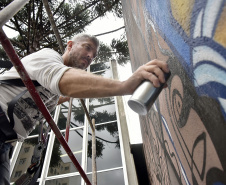 Marcelo Le, muralista e artista plástico. Museu Casa Alfredo Andersen(MCAA).Curitiba, 05 de fevereiro de 2020.Foto: Kraw Penas/SECC